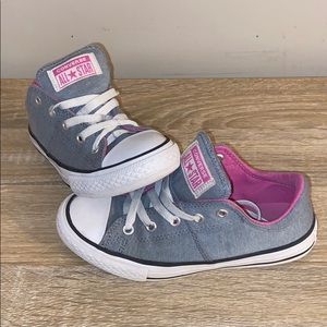 Girls Converse All-Star sneakers 1